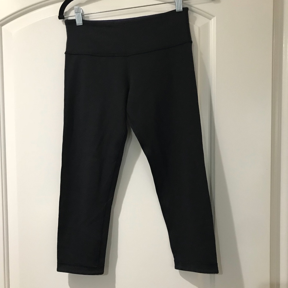 Lululemon Reversible Crop Pants Size 6